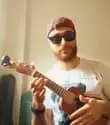 aprender a tocar el ukelele